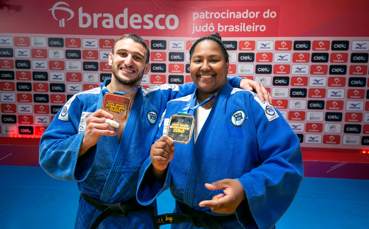 Brasil busca medalha no triathlon por equipe. Com dois atletas pinheirenses  e o técnico - Esporte Clube Pinheiros