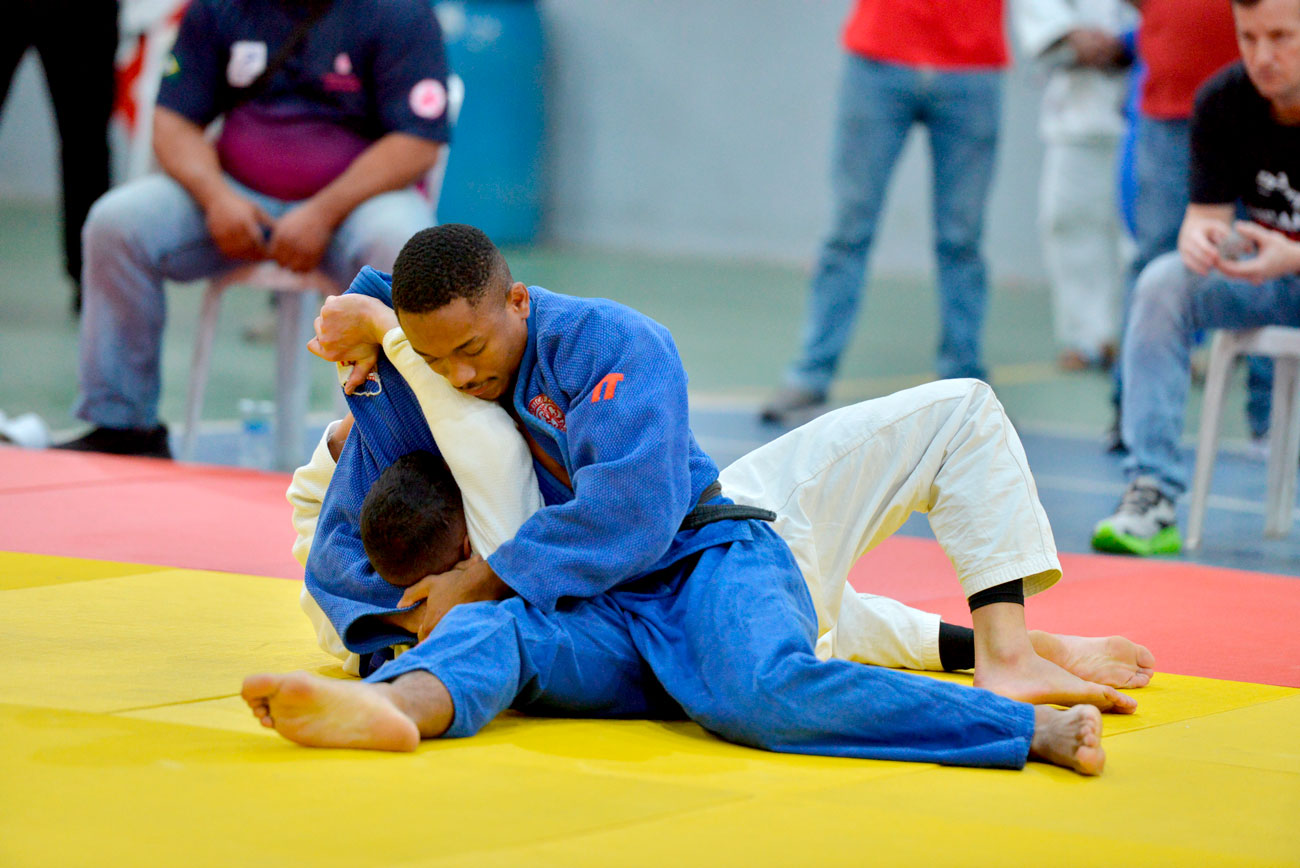 Jiu-jitsu nos campeonatos inter-regionais.