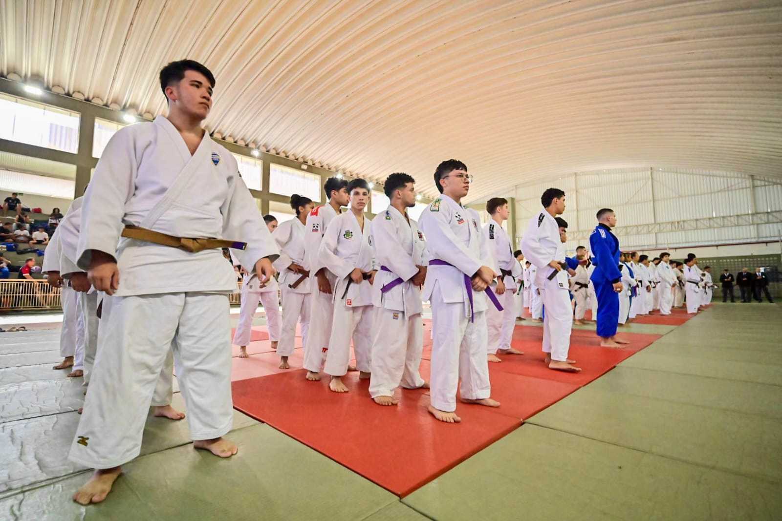 Competidores durante o campeonato que garante vaga no Paulista da categoria